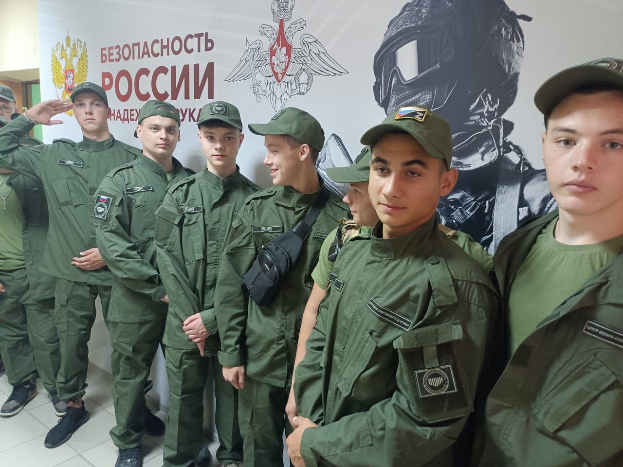 Открытие военно-патриотического центра «Воин».