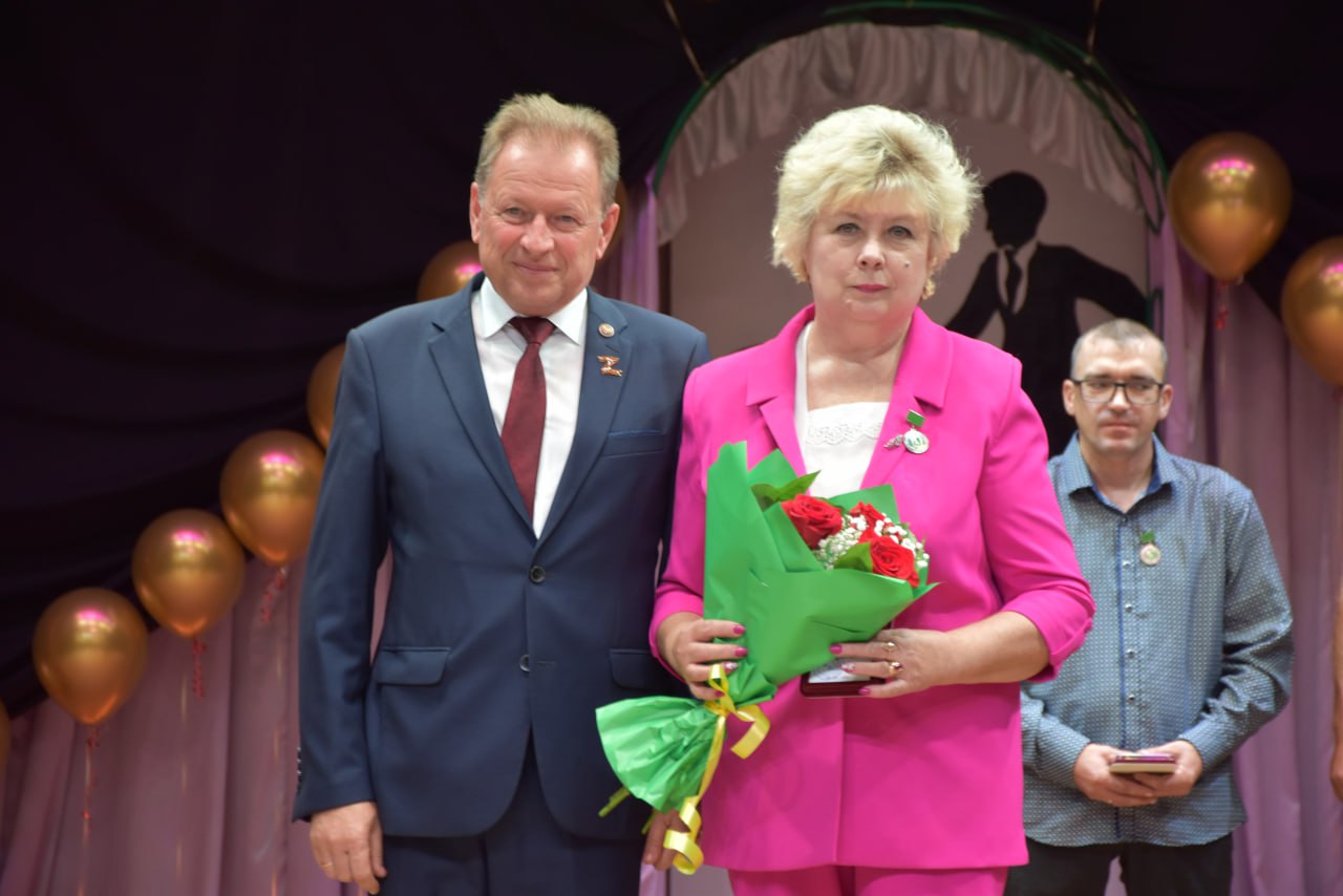 Председатель Общественной палаты Валуйского городского округа Волохова В.В награждена медалью.