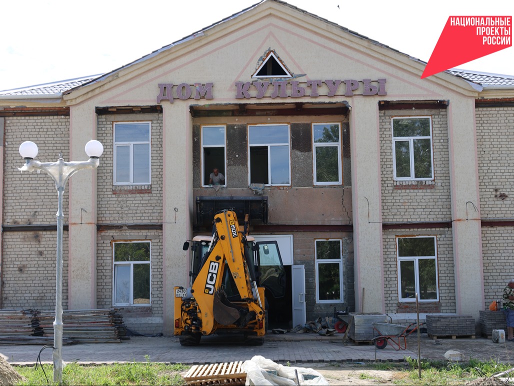 В селе Мандрово Валуйского округа продолжается капитальный ремонт Дома культуры