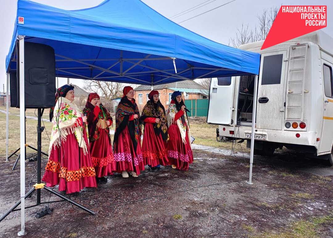 Автоклуб, полученный благодаря нацпроекту  «Культура» продолжает радовать жителей концертами.