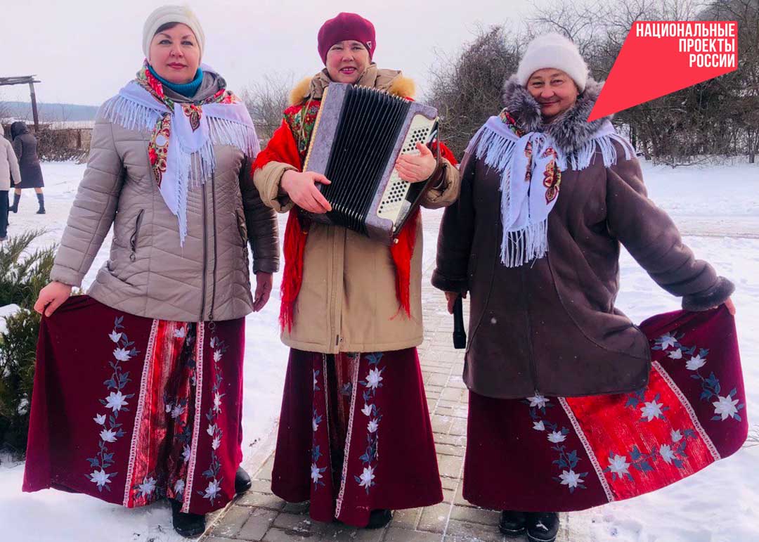 Автоклуб порадовал выступлением жителей села Конопляновка.