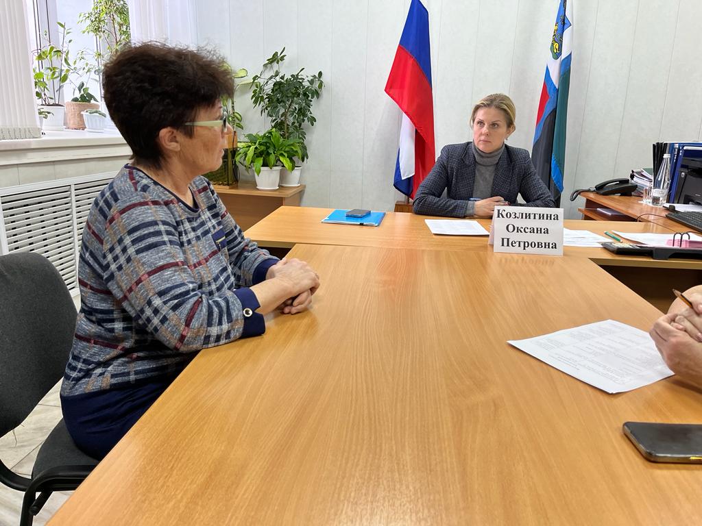 Сегодня в Валуйском городском округе прошёл личный приём министра строительства Белгородской области Оксаны Козлитиной.