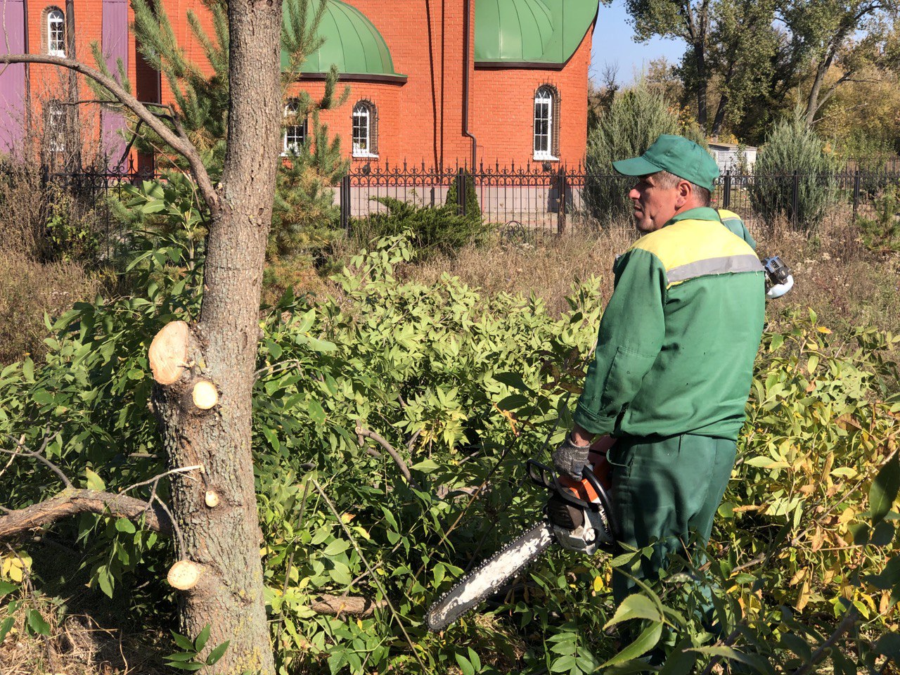 В Валуйском городском округе дан старт экологическому субботнику.