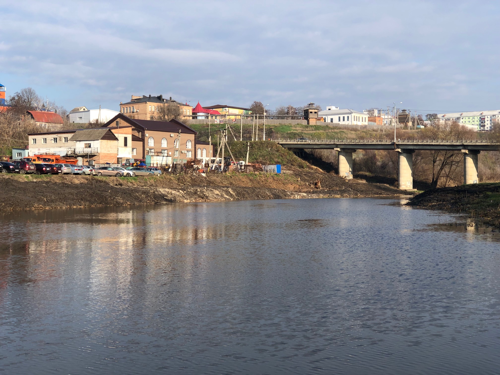 Состоялось общественное инспектирование работ по очистке участка реки Валуй.