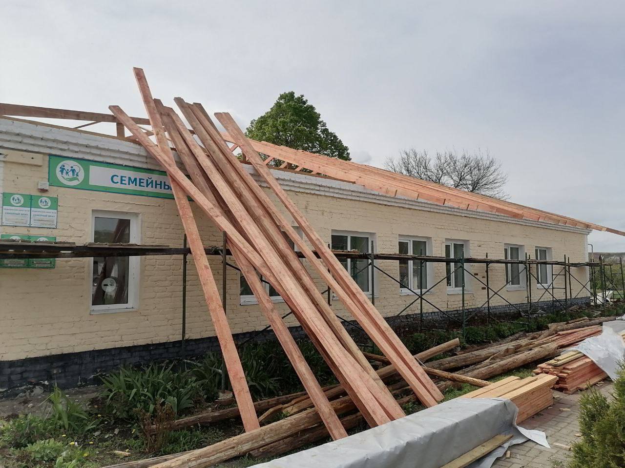 В селе Рождествено Валуйского городского округа начался ремонт здания офиса семейного врача.