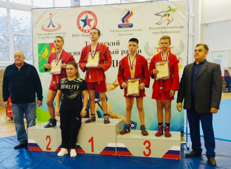 Валуйские самбисты приняли участие в открытом первенстве в Таловской спортивной школе.