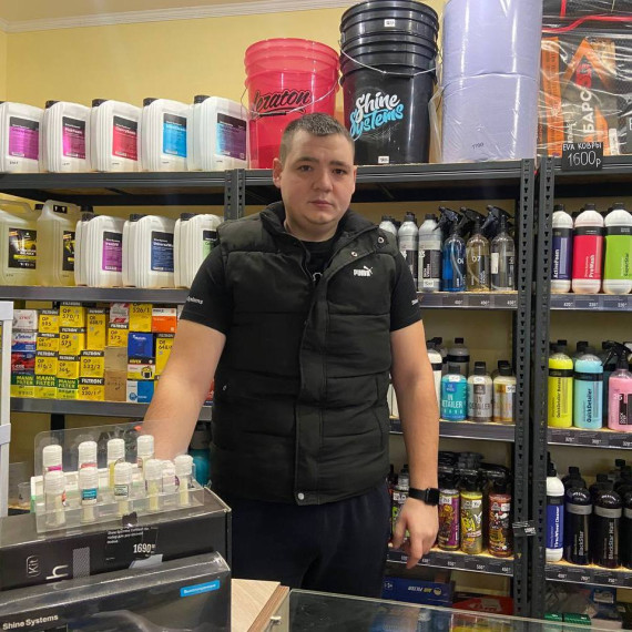 Житель Валуйского городского округа воспользовался программой «Содействие» и заключил социальный контракт на развитие личного бизнеса. Житель Валуйского городского округа воспользовался программой «Содействие» и заключил социальный контракт на развитие личного бизнеса.