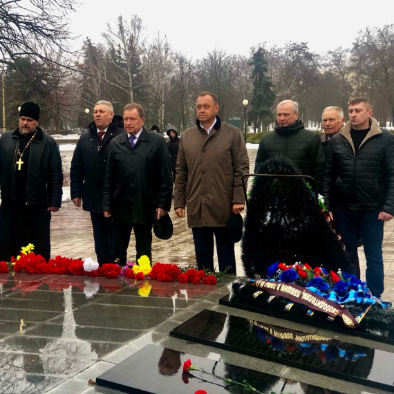 Валуйчане отметили 81-ю годовщину освобождения Валуйской территории от немецко - фашистских захватчиков. Валуйчане отметили 81-ю годовщину освобождения Валуйской территории от немецко - фашистских захватчиков.