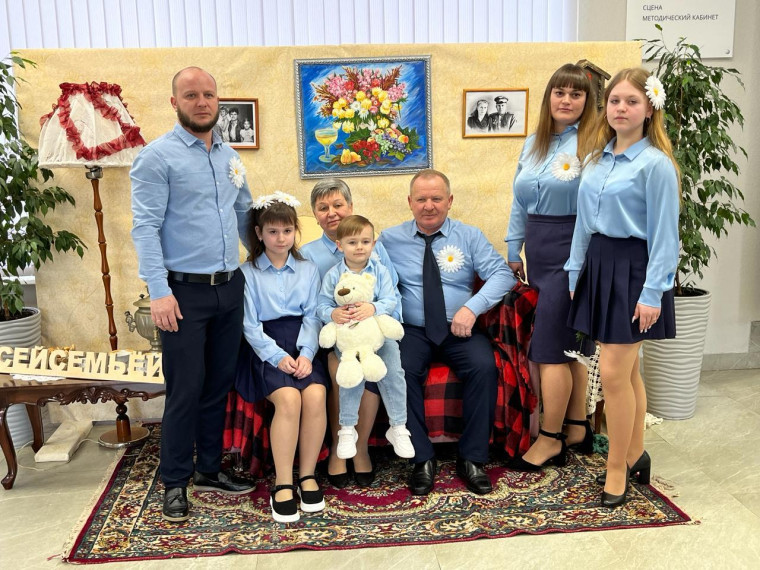 В Валуйках дан старт Году семьи. В Валуйках дан старт Году семьи.