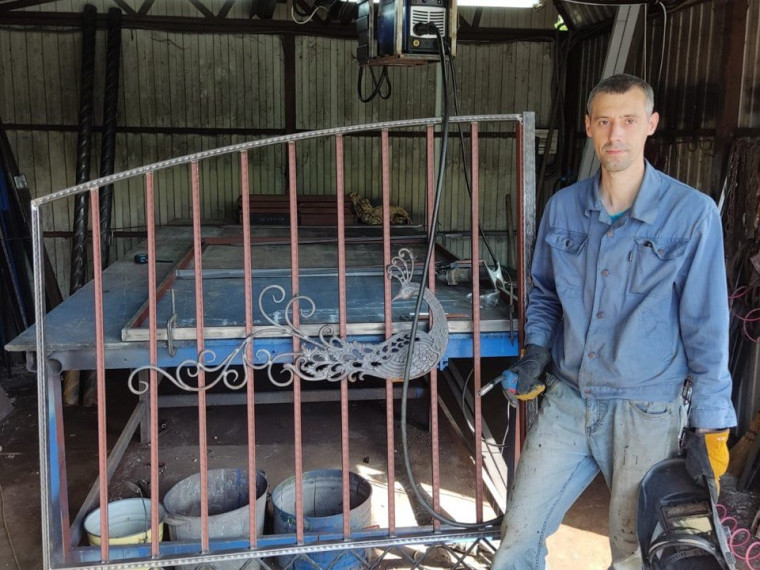 Валуйчане продолжают заключать социальные контракты. Валуйчане продолжают заключать социальные контракты.