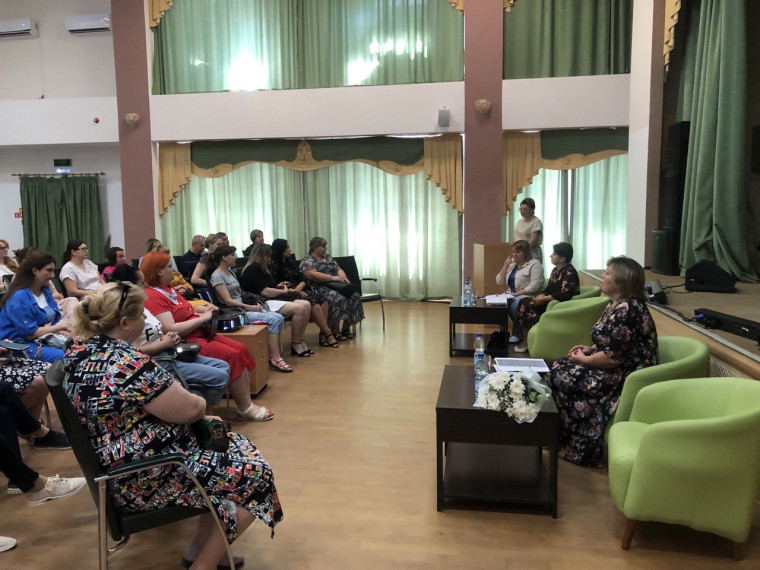 В Валуйках продолжается муниципальный этап форума «Белгородская семья». В Валуйках продолжается муниципальный этап форума «Белгородская семья».