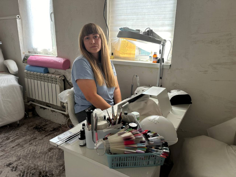 Социальный контракт помог жительнице села Солоти открыть маникюрный кабинет. Социальный контракт помог жительнице села Солоти открыть маникюрный кабинет.