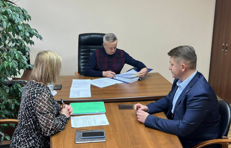 Кандидатом на пост главы администрации (мэра) города Белгорода выступил действующий мэр города Белгорода Демидов Валентин Валентинович. Кандидатом на пост главы администрации (мэра) города Белгорода выступил действующий мэр города Белгорода Демидов Валентин Валентинович.
