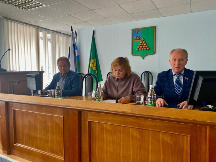 Состоялось 53-е заседание Совета депутатов Валуйского городского округа. Состоялось 53-е заседание Совета депутатов Валуйского городского округа.