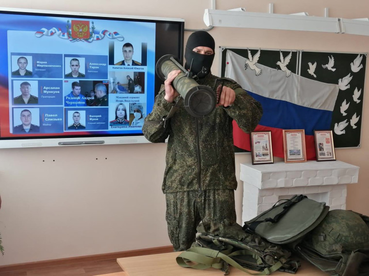 В преддверии празднования Дня Победы в школах нашего округа прошли уроки мужества. В преддверии празднования Дня Победы в школах нашего округа прошли уроки мужества.