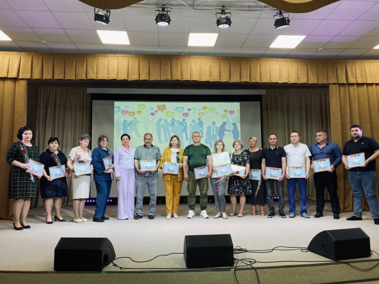 Сегодня прошло торжественное мероприятие, посвящённое Дню российского предпринимательства. Сегодня прошло торжественное мероприятие, посвящённое Дню российского предпринимательства.