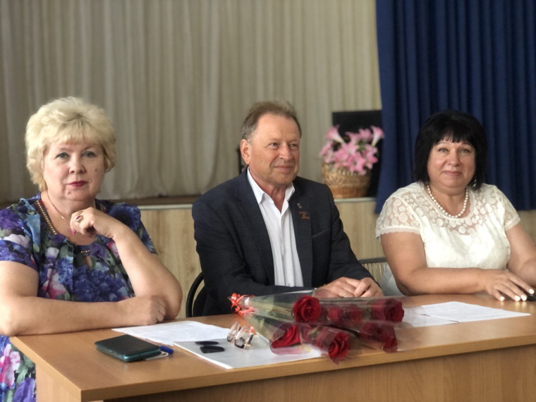 Общественная палата Валуйского городского округа отметила своё 10-ти летие. Общественная палата Валуйского городского округа отметила своё 10-ти летие.