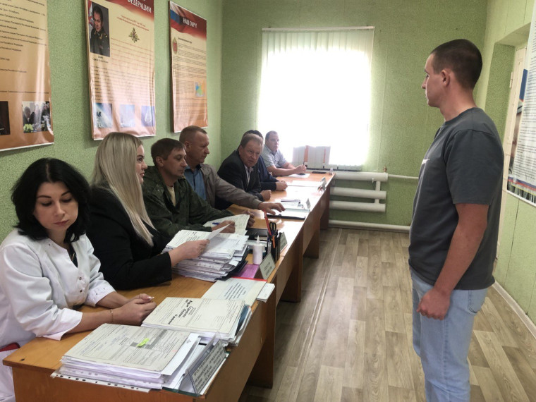 В Валуйском городском округе стартовал осенний призыв на военную службу. В Валуйском городском округе стартовал осенний призыв на военную службу.