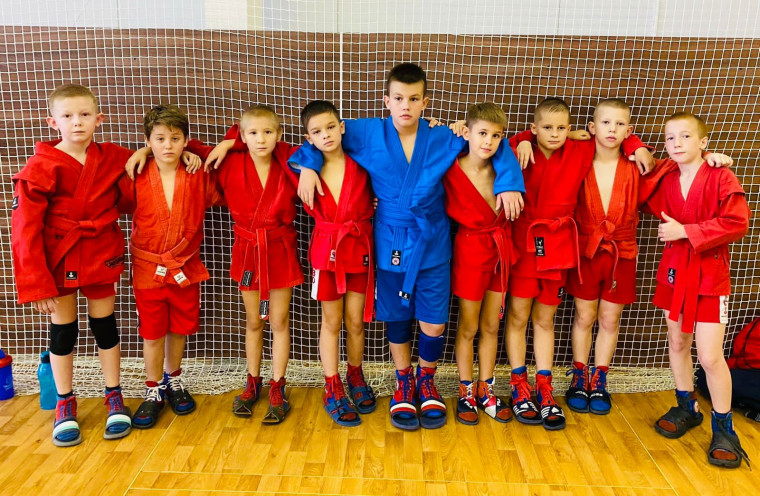 Валуйские самбисты приняли участие в открытом первенстве в Таловской спортивной школе.